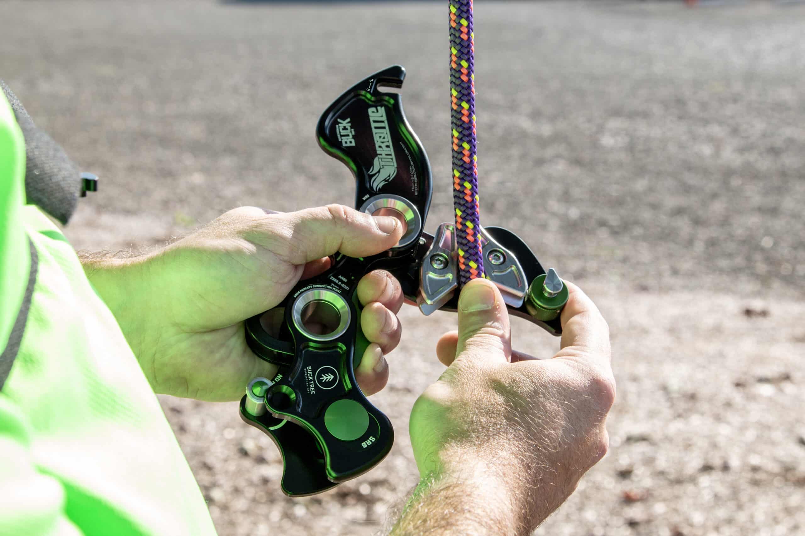 BUCKINGHAM THROTTLE CLIMBING DEVICE